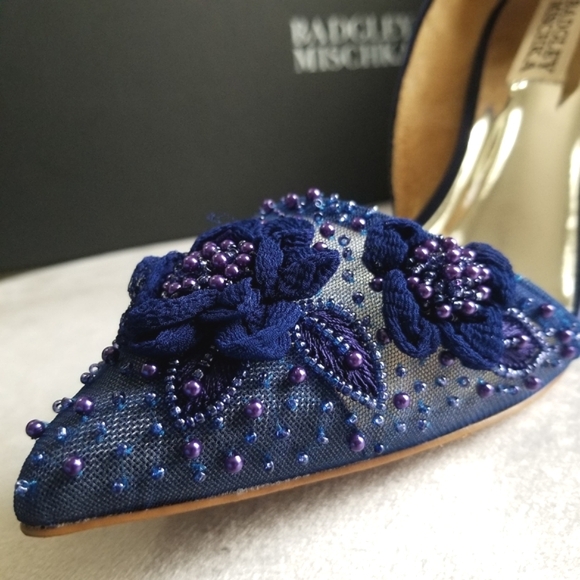 🍒NIB🍒 BADGLEY MISCHKA EMBELLISHED D'ORSAY PUMPS - Picture 7 of 16